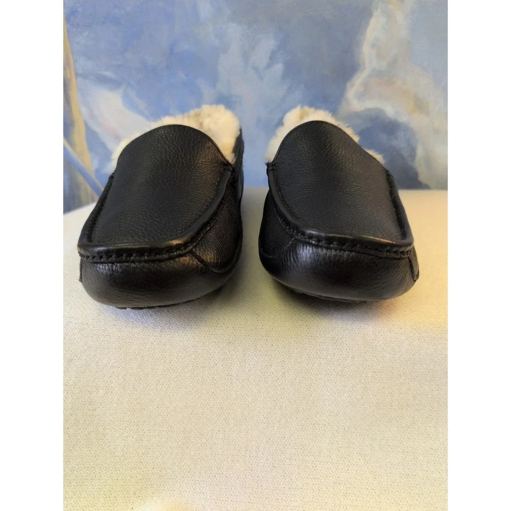 UGG slipper piece